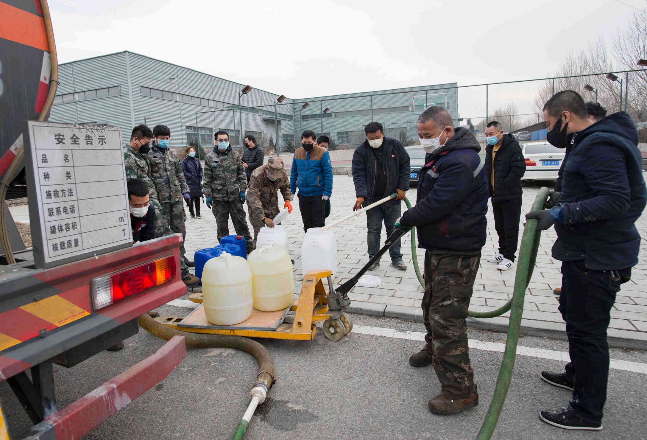 博猫游戏科技捐赠次氯酸钠消毒液已达162吨彰显企业担当